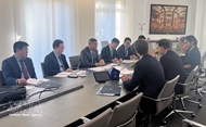 Viet Nam, France step up financial, investment cooperation